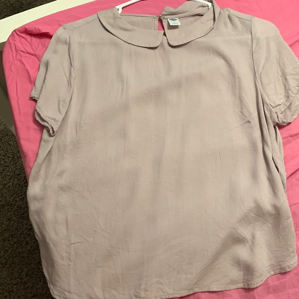 Crème/grey preppy shirt. Old navy size S barely used.